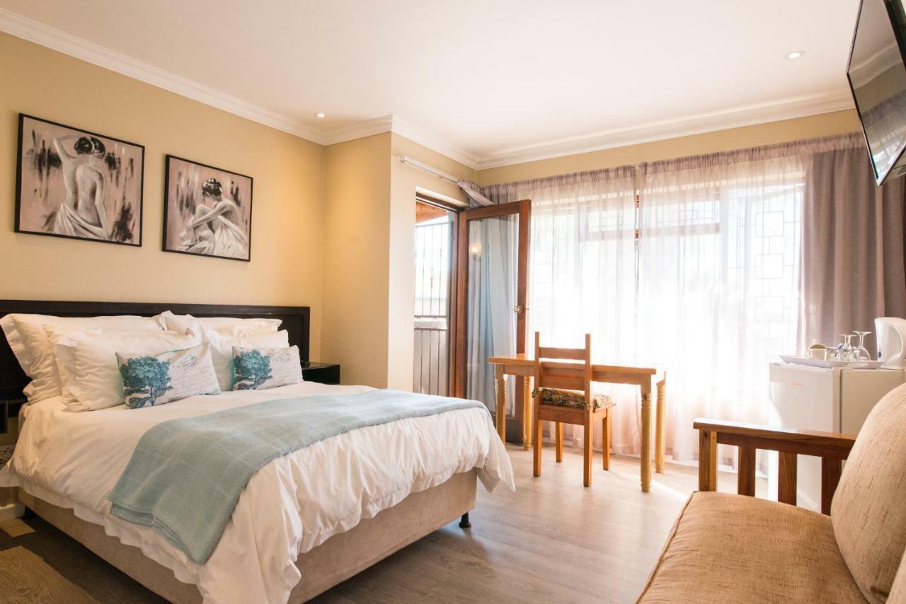 Ohannas Bnb & Self Catering เพลตเตนเบิร์กเบย์ ภายนอก รูปภาพ